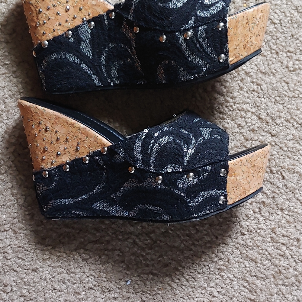 Women's Wedge Sandals - Picture 2 of 7